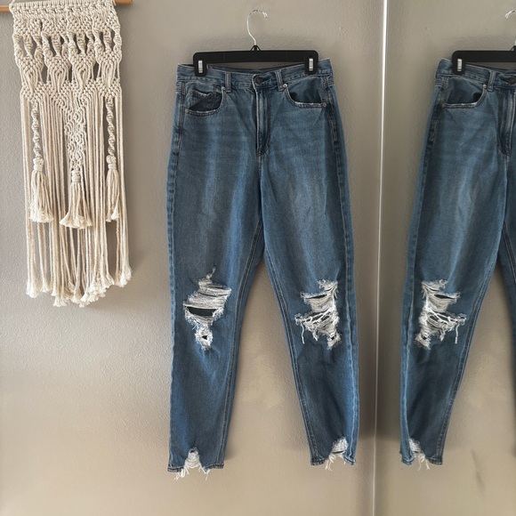 American Eagle Outfitters High Rise Distressed Blue Jeans - Picture 1 of 4